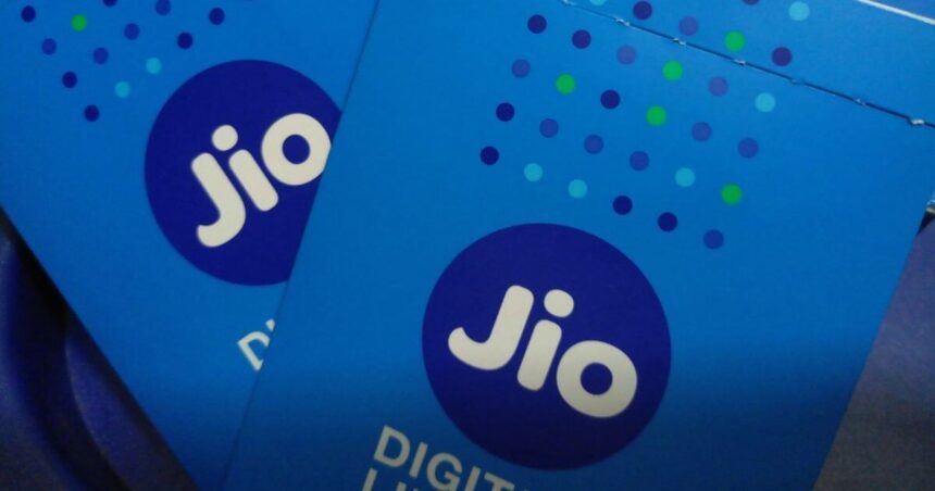 Reliance Jio Users Consume 44GB Every Month